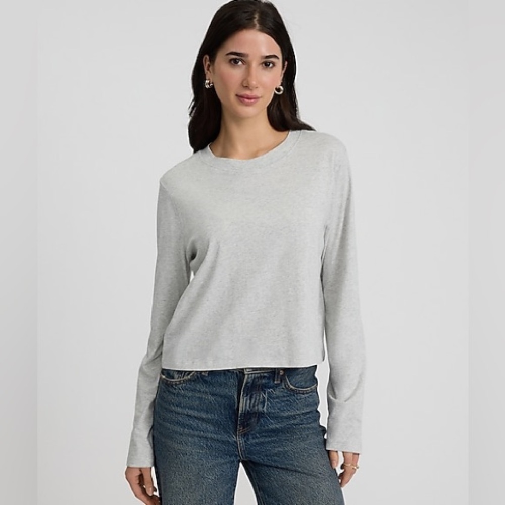 EXPRESS Cotton Crew Neck Long Sleeve Boyfriend Tee - Picture 4 of 9